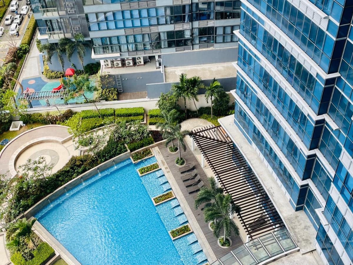 Uptown Parksuites Bgc Taguig Esterno foto