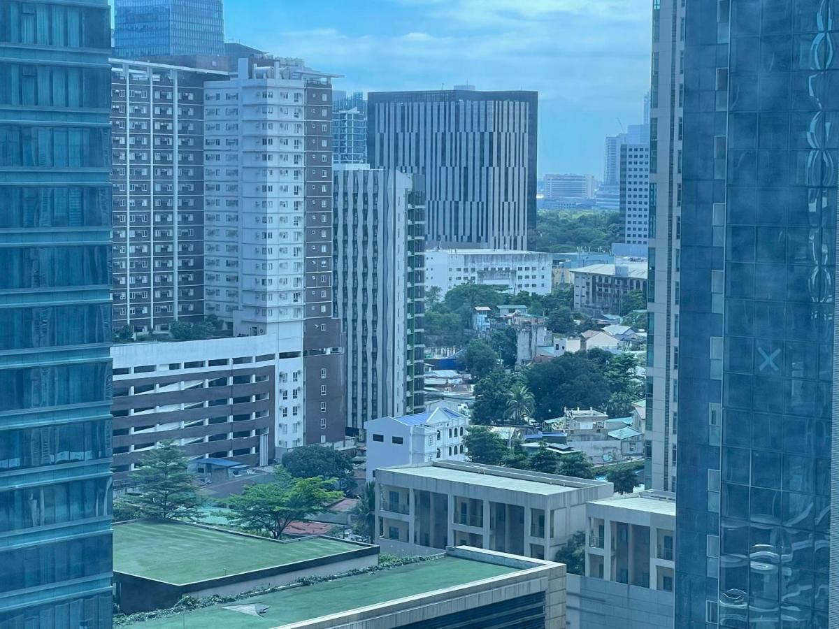 Uptown Parksuites Bgc Taguig Esterno foto
