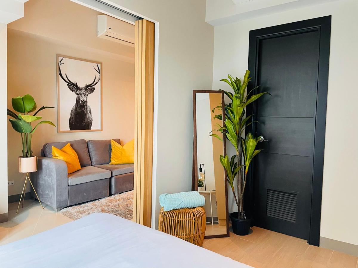 Uptown Parksuites Bgc Taguig Esterno foto