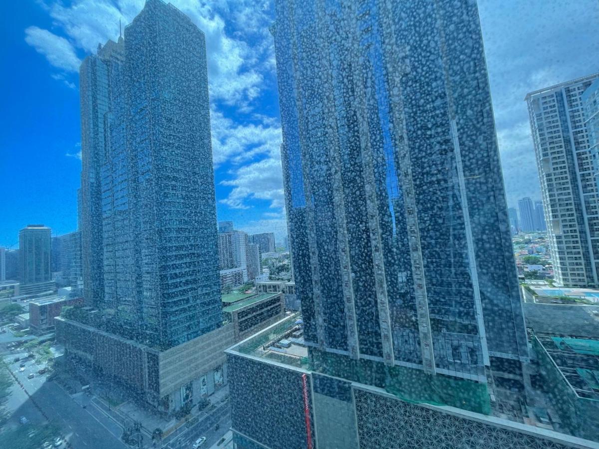 Uptown Parksuites Bgc Taguig Esterno foto