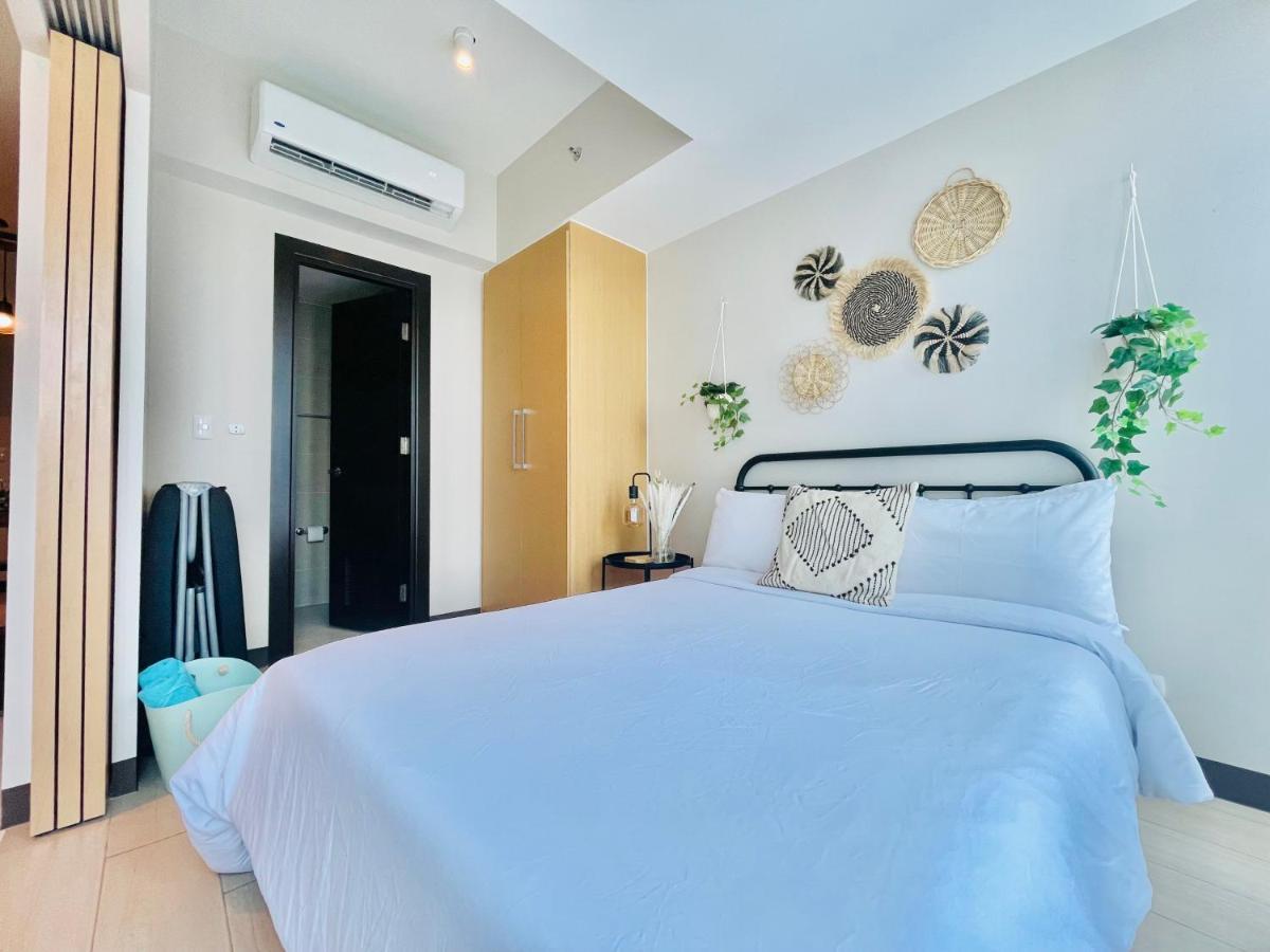 Uptown Parksuites Bgc Taguig Esterno foto