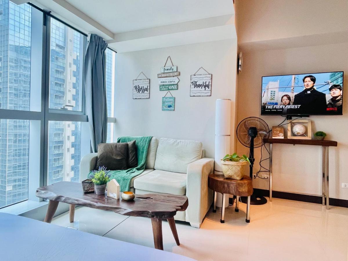 Uptown Parksuites Bgc Taguig Esterno foto
