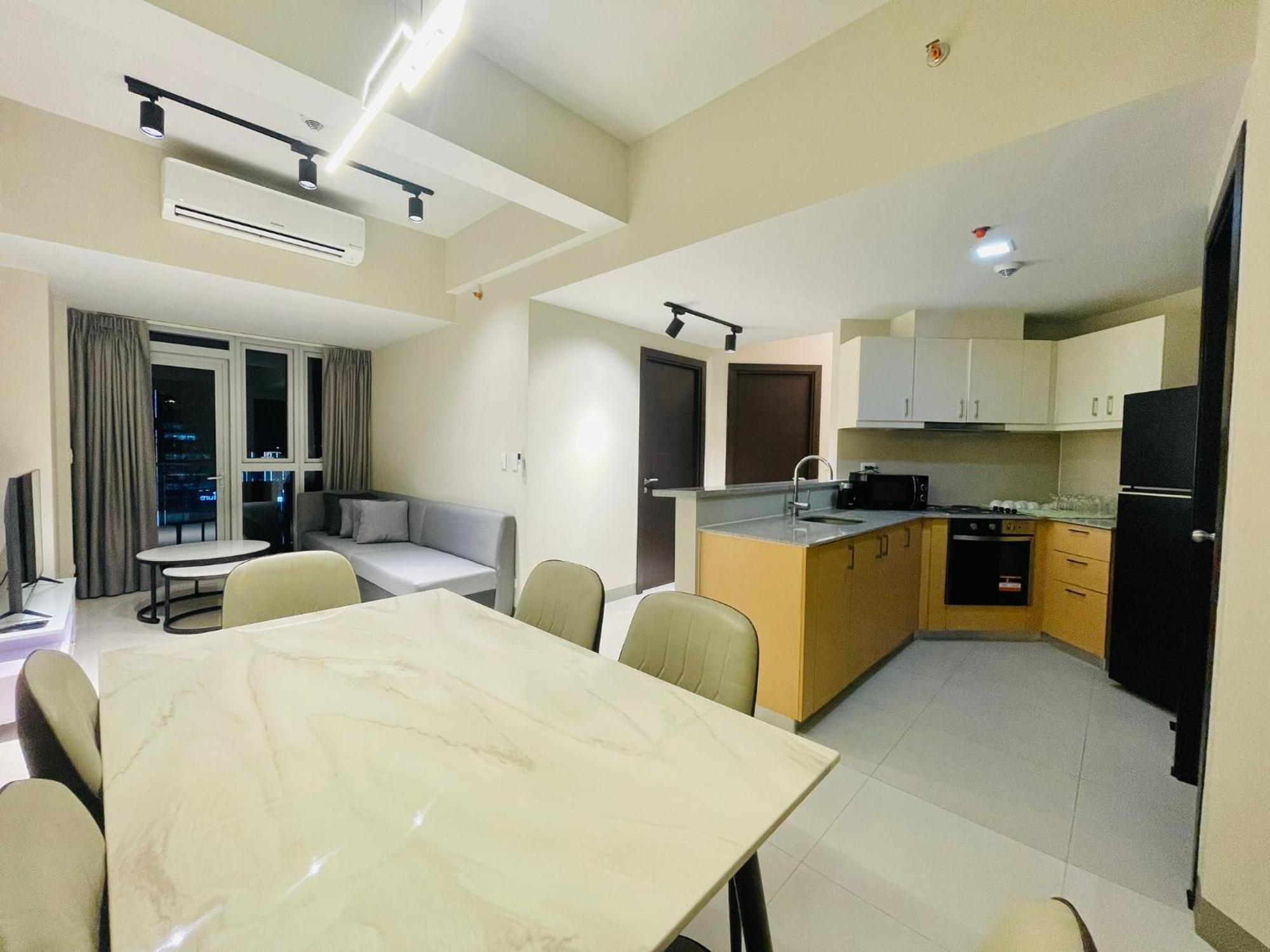 Uptown Parksuites Bgc Taguig Esterno foto
