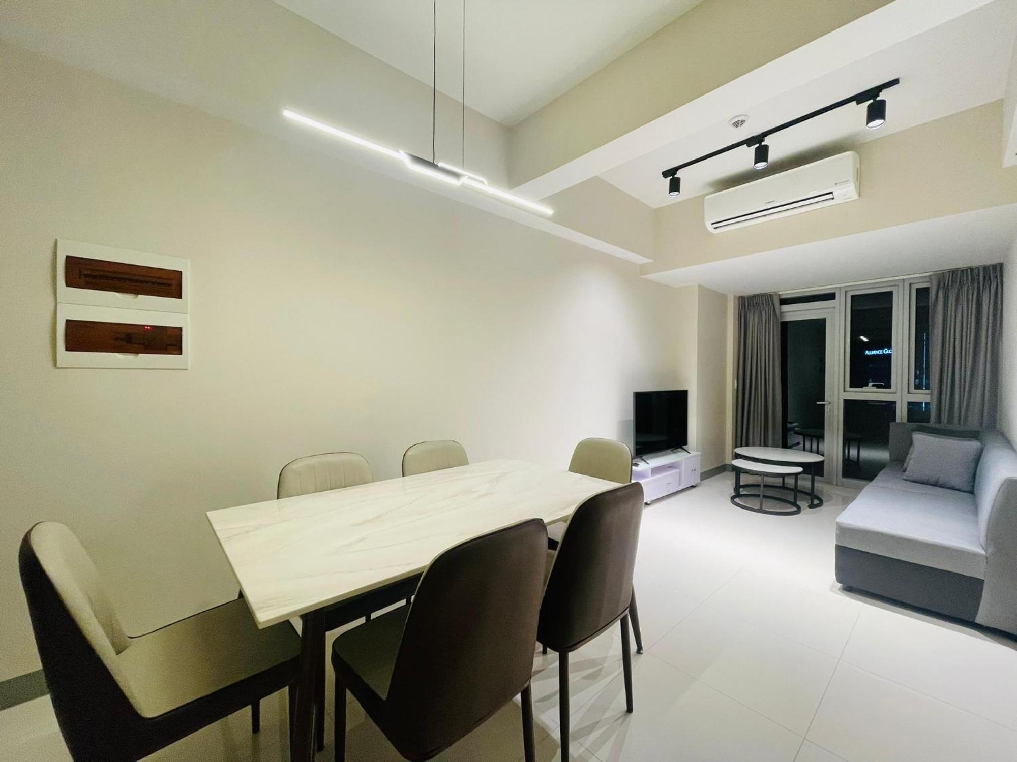 Uptown Parksuites Bgc Taguig Esterno foto