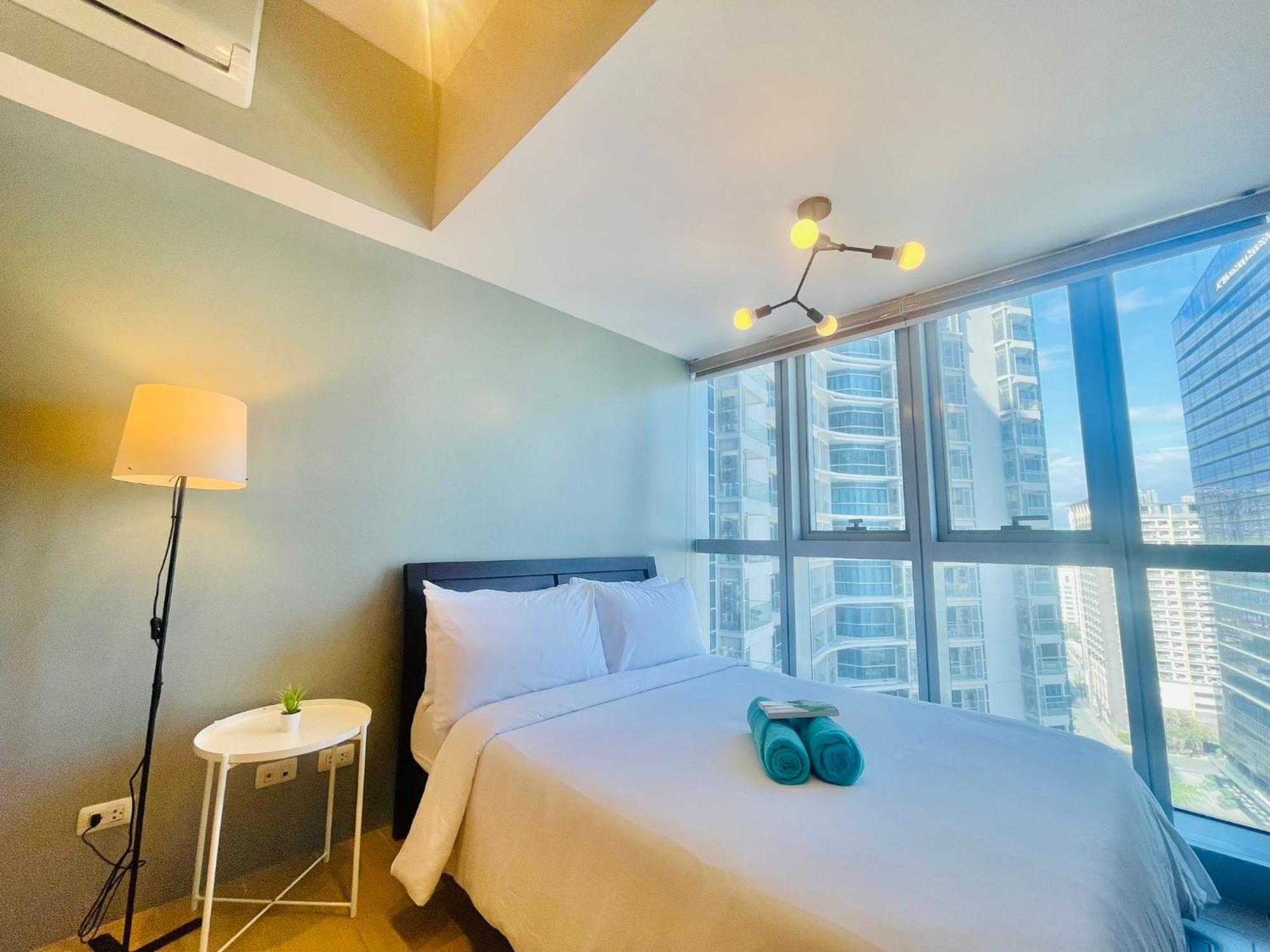 Uptown Parksuites Bgc Taguig Esterno foto