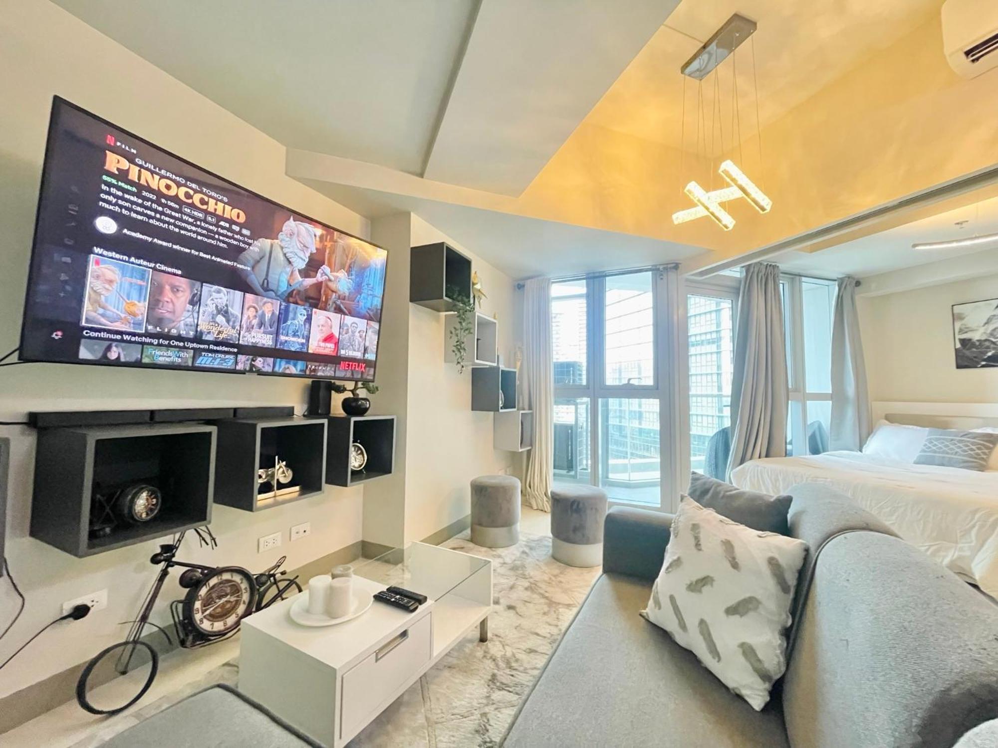 Uptown Parksuites Bgc Taguig Esterno foto