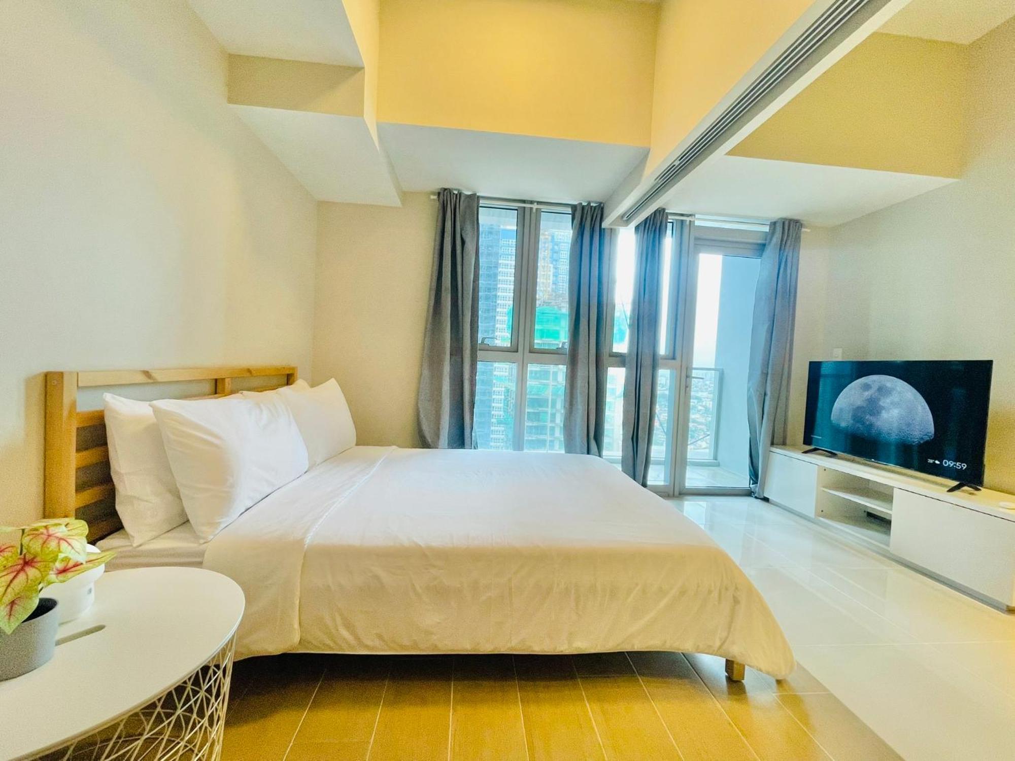 Uptown Parksuites Bgc Taguig Esterno foto